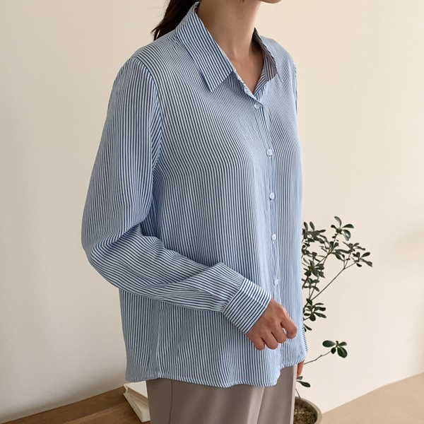 <font color="bb4b57"><b>Limited quantity SALE</b></font><br> Forty Silky Stripe Shirt (F-XL)