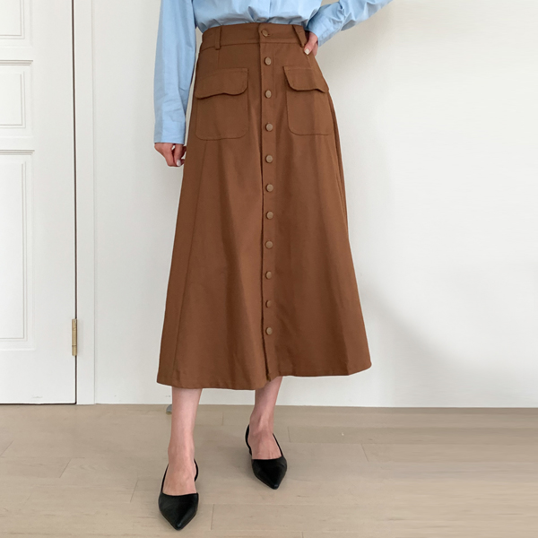 Le Robe Button Back Banding Flare Skirt