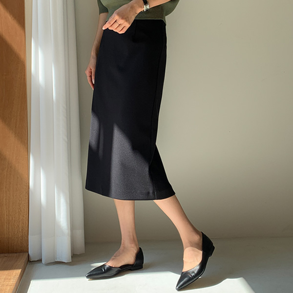 <font color="bb4b57"><b>Limited quantity SALE</b></font><br> Cladi Span Basic Skirt(SM)