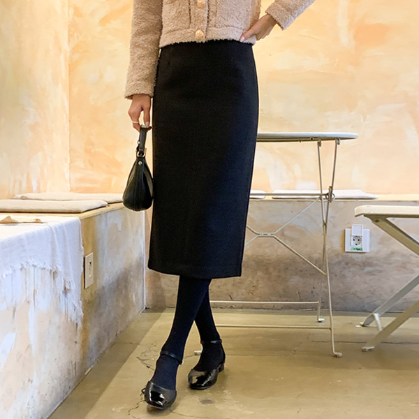 Low Tight Tweed Skirt (SM)