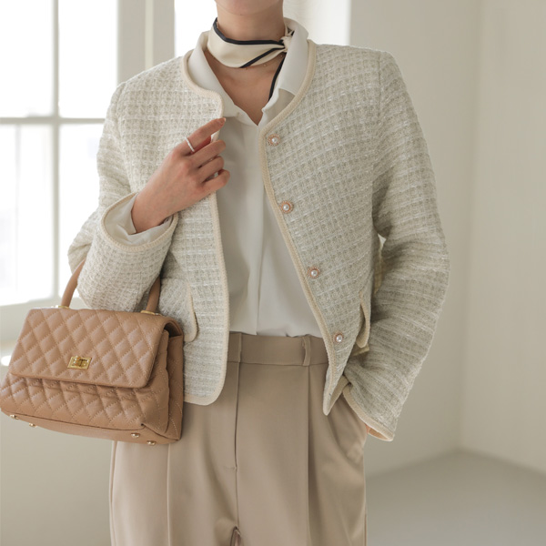 Shine pearl button tweed jacket