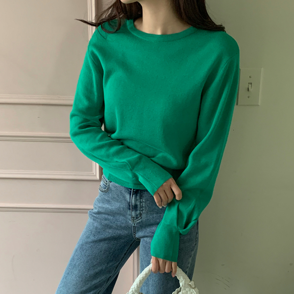 Rise bell sleeve round knit