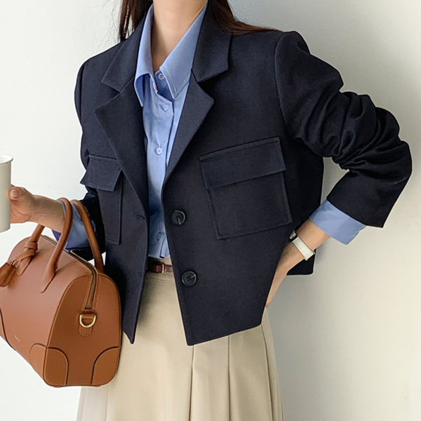 Two pocket collar jacket