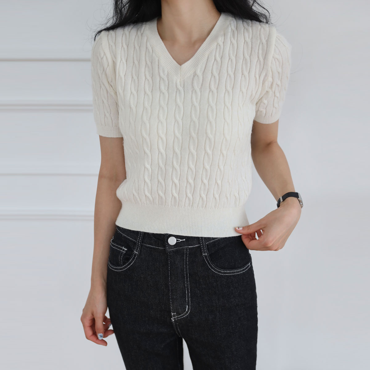 K Twiddle Wool V-neck Short Sleeve Knit