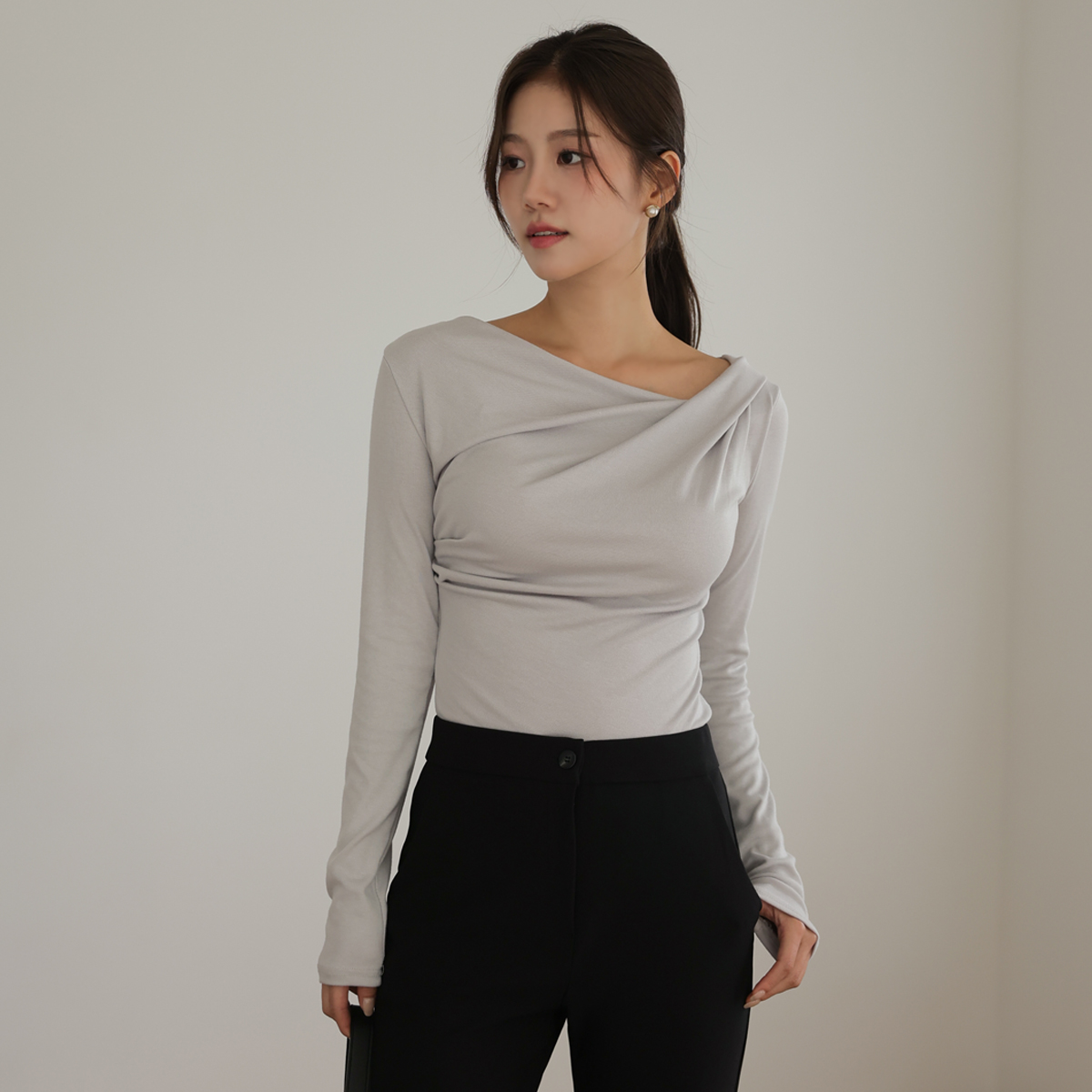 Draped shirring line t-shirt