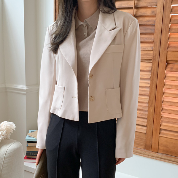 <font color="bb4b57"><b>Limited quantity SALE</b></font><br> Standing Pocket Crop Jacket