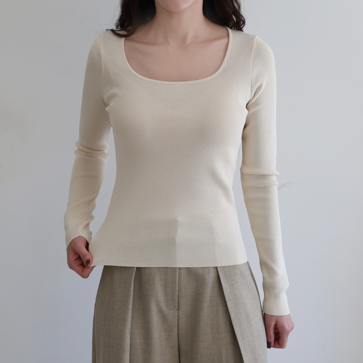 Moist soft viscose square knit