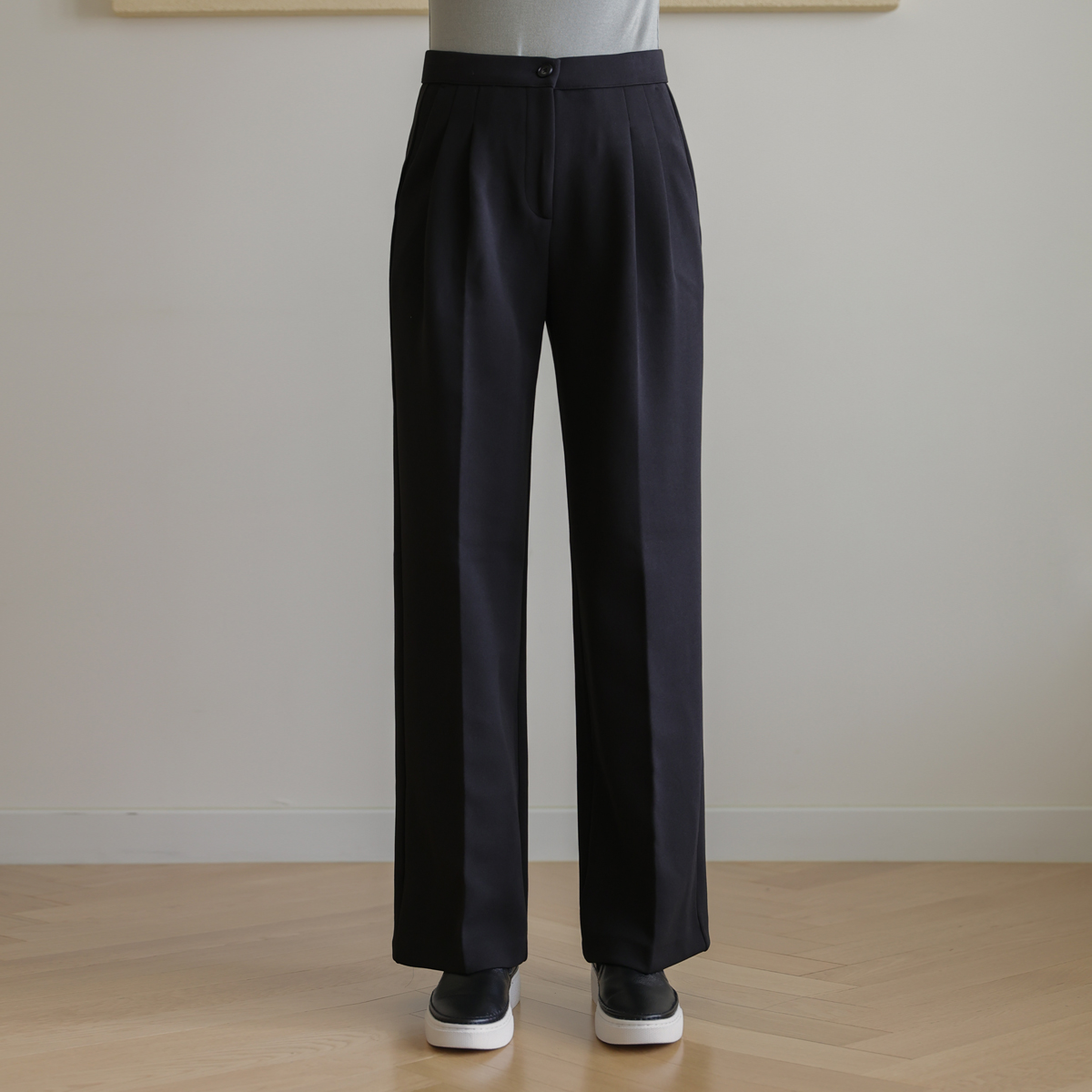 Lizfit tutu wide slacks (band waist)