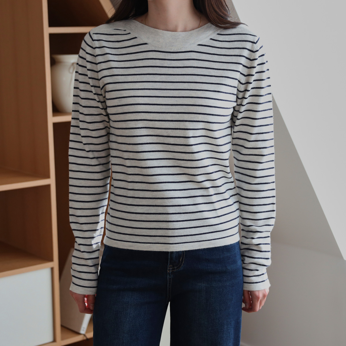 Lip boat neck striped knit