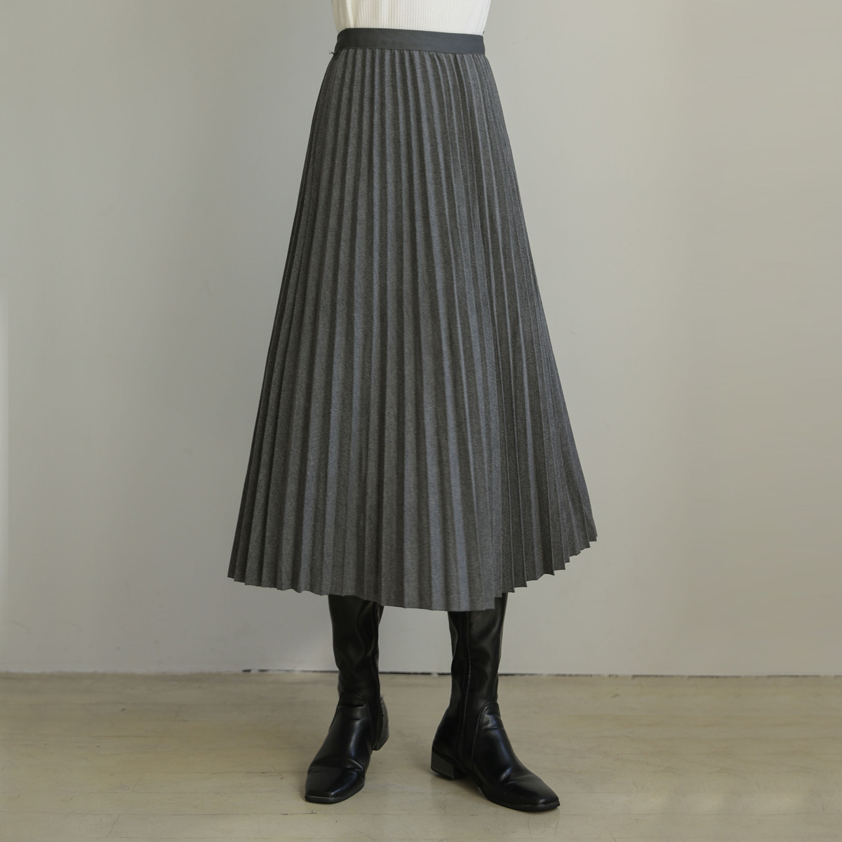 Wool banding Pleated skirt