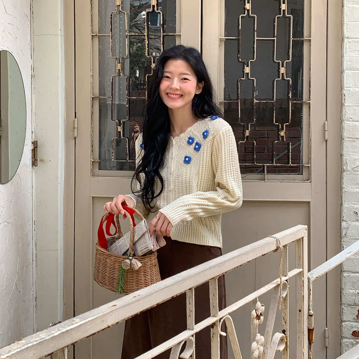 Flower corsage cable cardigan