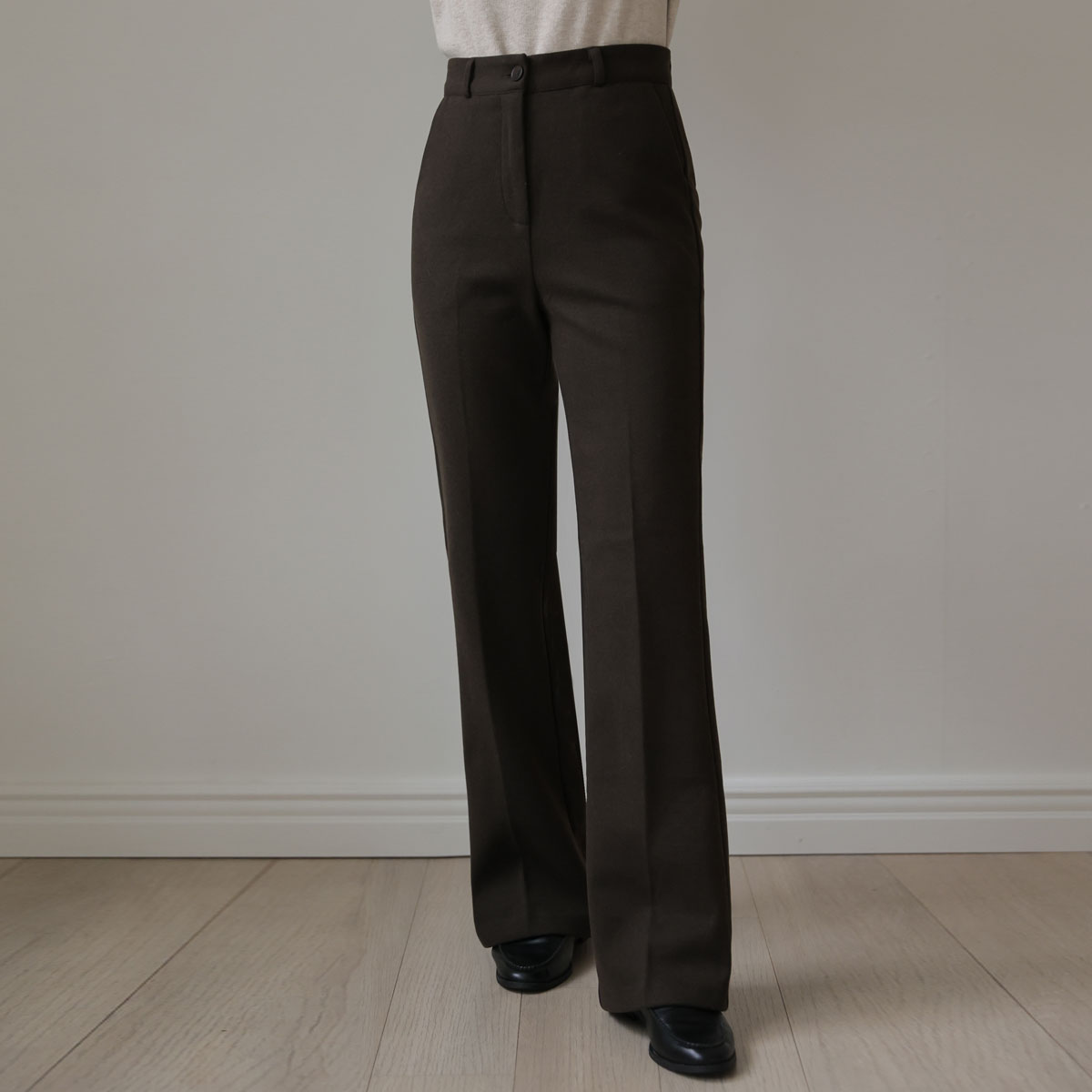 Latte Malan Tension Wool Bootcut Pants