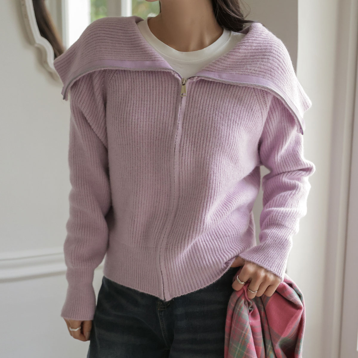 Face-disappearing Kara Zip knit