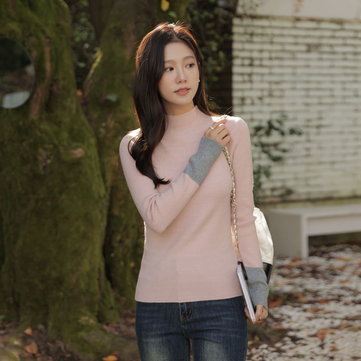 Macaron sleeve color blocking knit