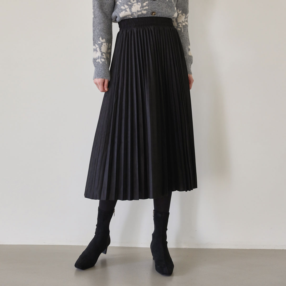 Suede Pleats Banding Skirt