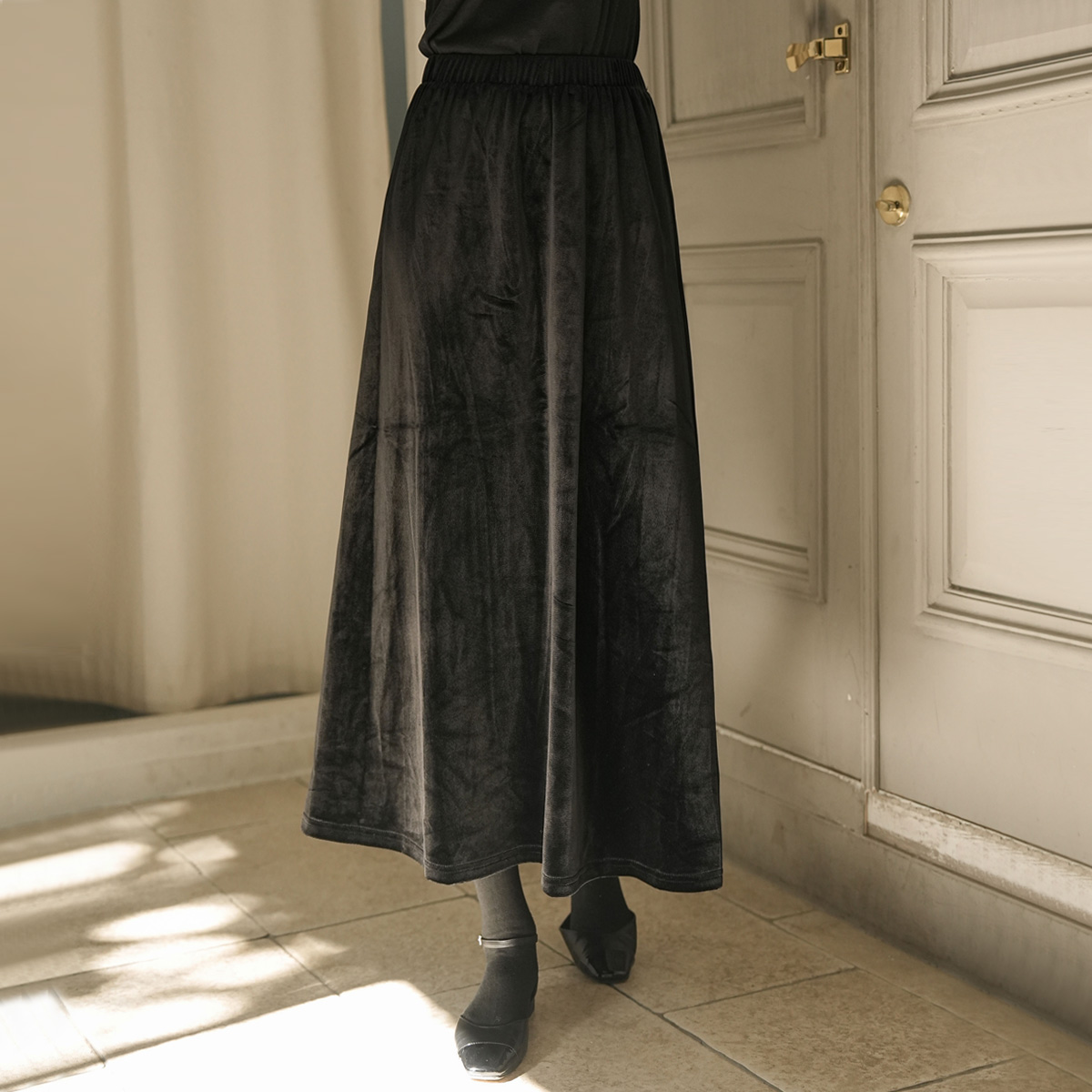 Shine banding velvet skirt