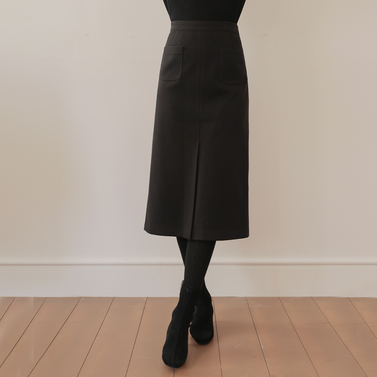 Two-pocket slim napping H-line skirt