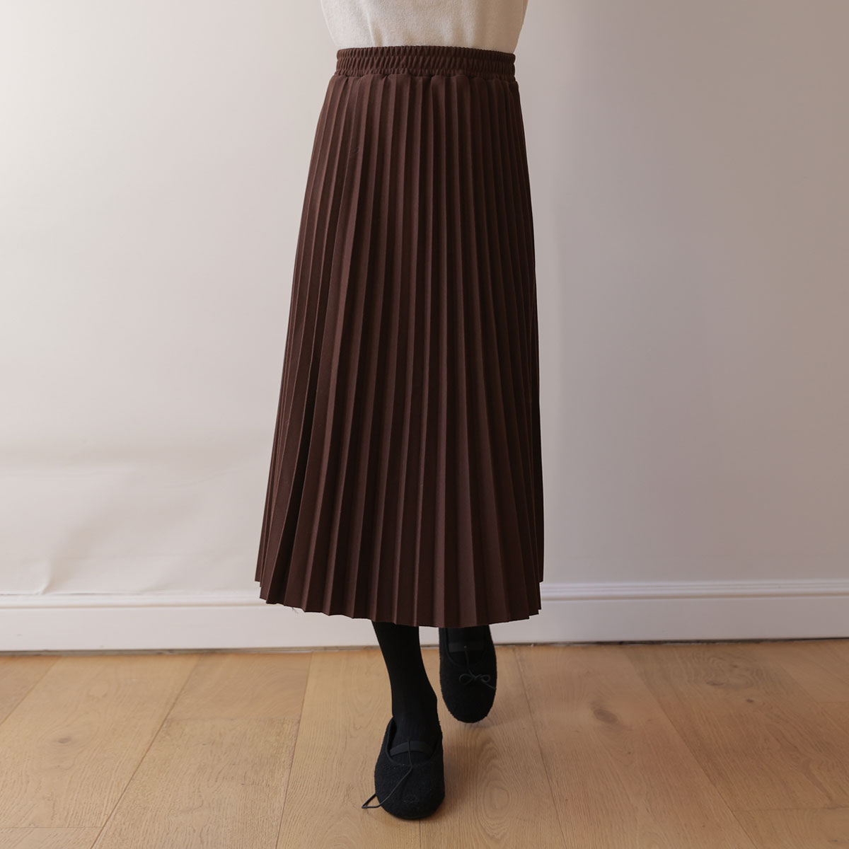 Thick banding Pleated skirt