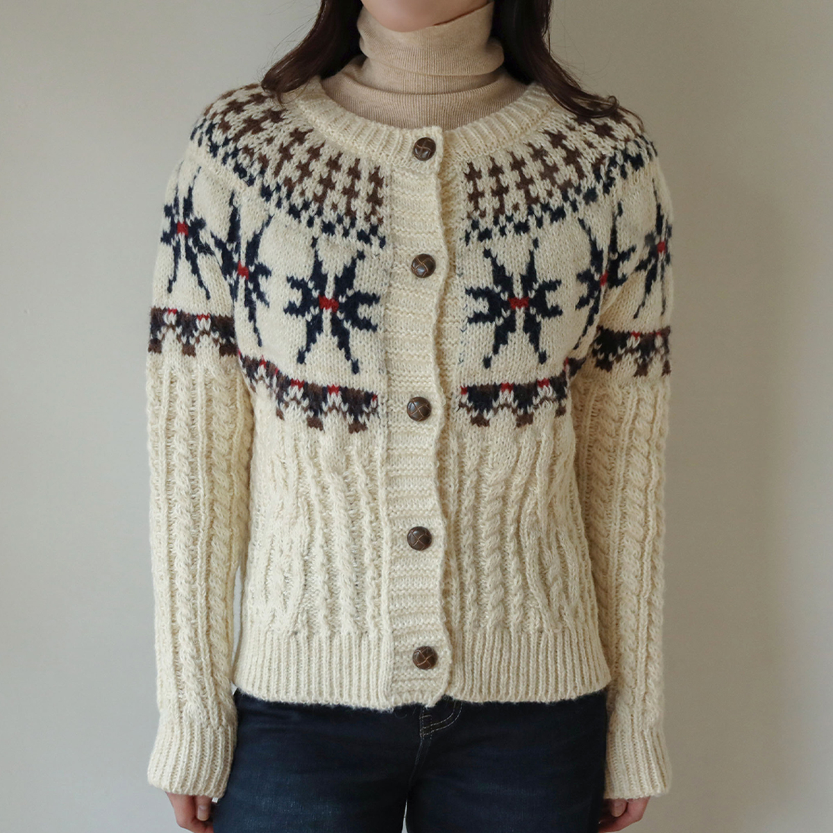 snowflake Nordic round cardigan