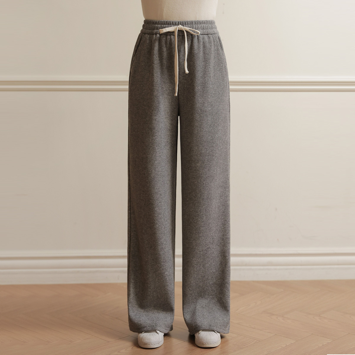 Tight and warm fleece wide band pants