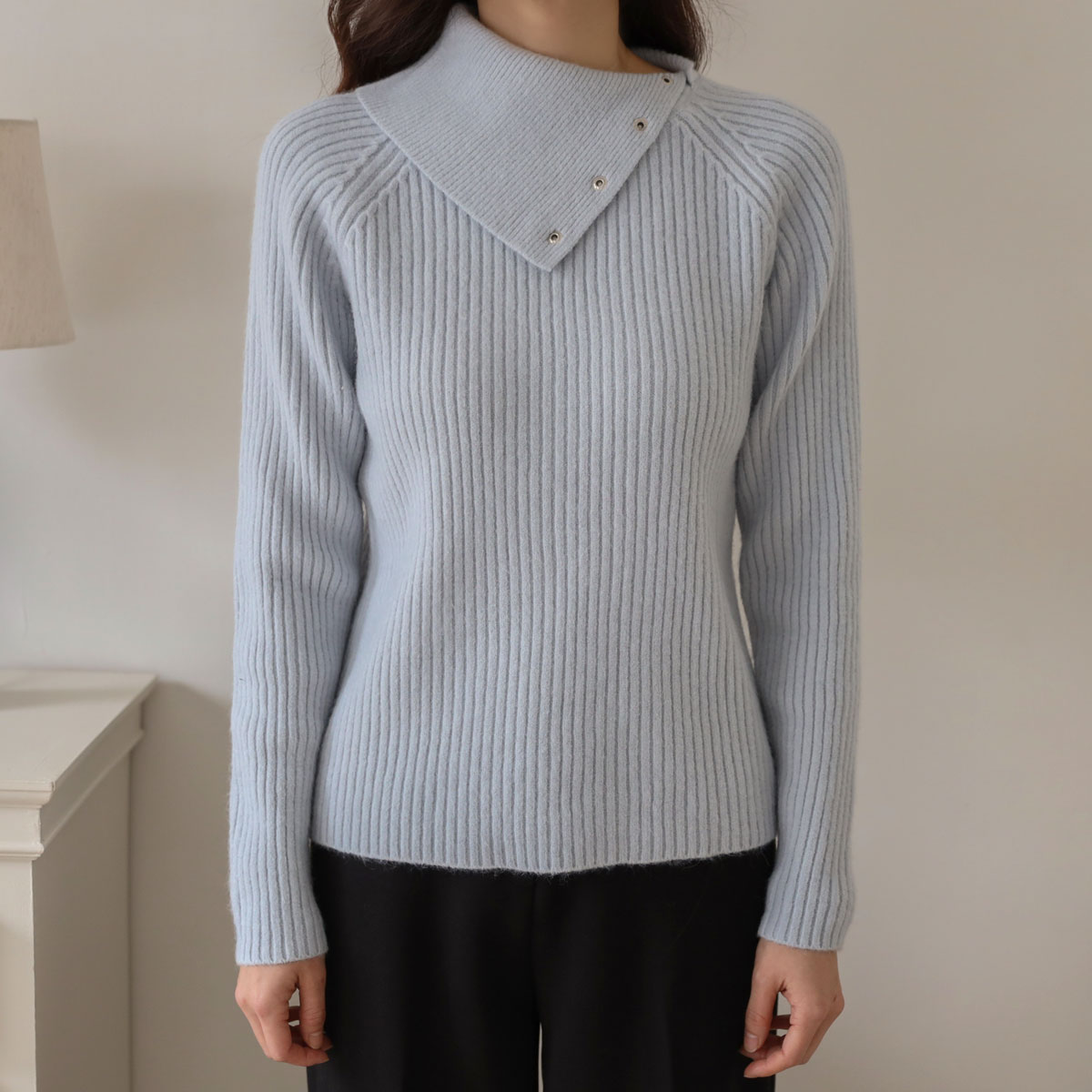 Side Button Corrugated Knit Turtleneck