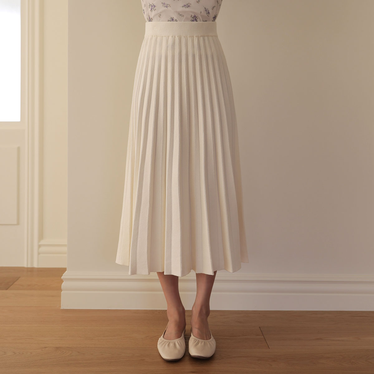 Lily Banding Knit Pleated Skirt